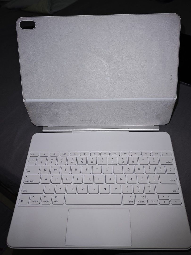 Apple iPad Air 13“ Magic Keyboard  - White444678401342187521