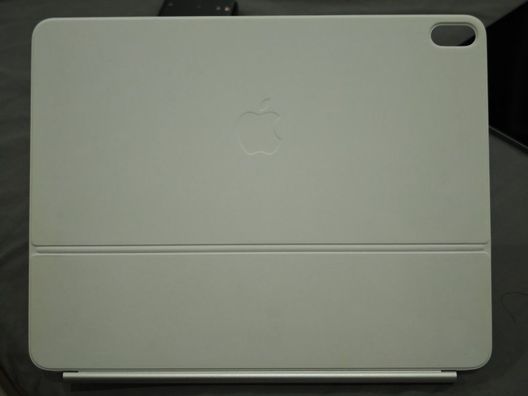 Apple iPad Air 13“ Magic Keyboard  - White444678401342187527