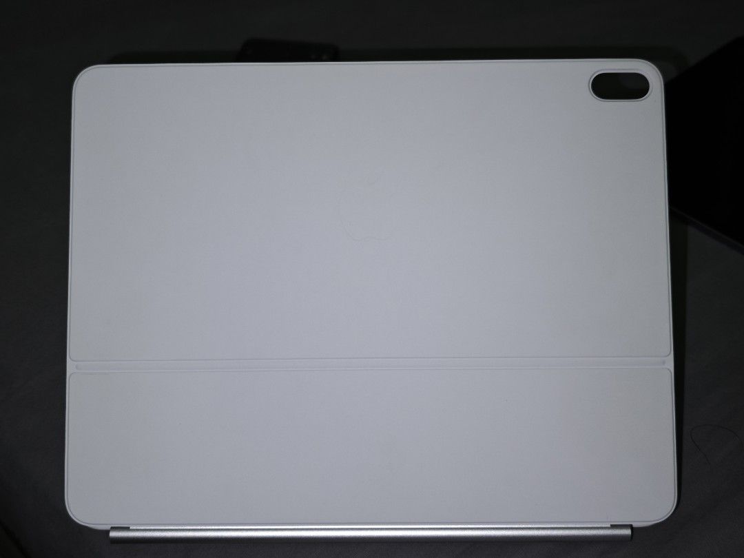 Apple iPad Air 13“ Magic Keyboard  - White444678401342187524
