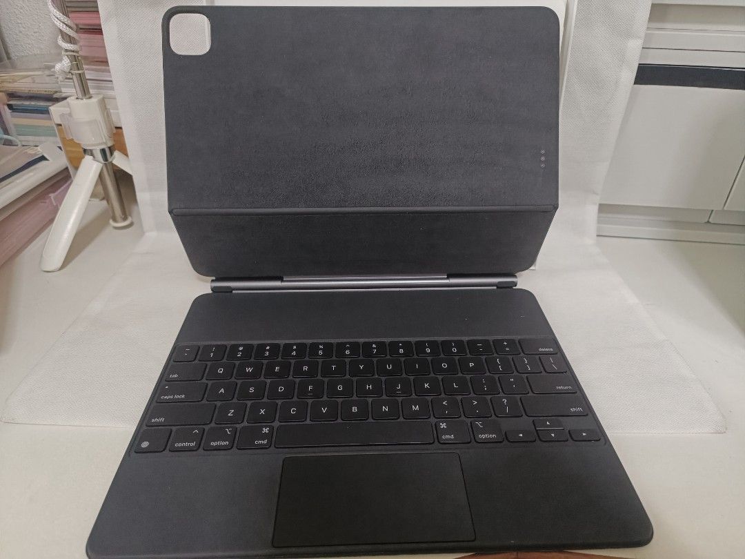 Apple iPad Magic Keyboard - Black444794475518382083
