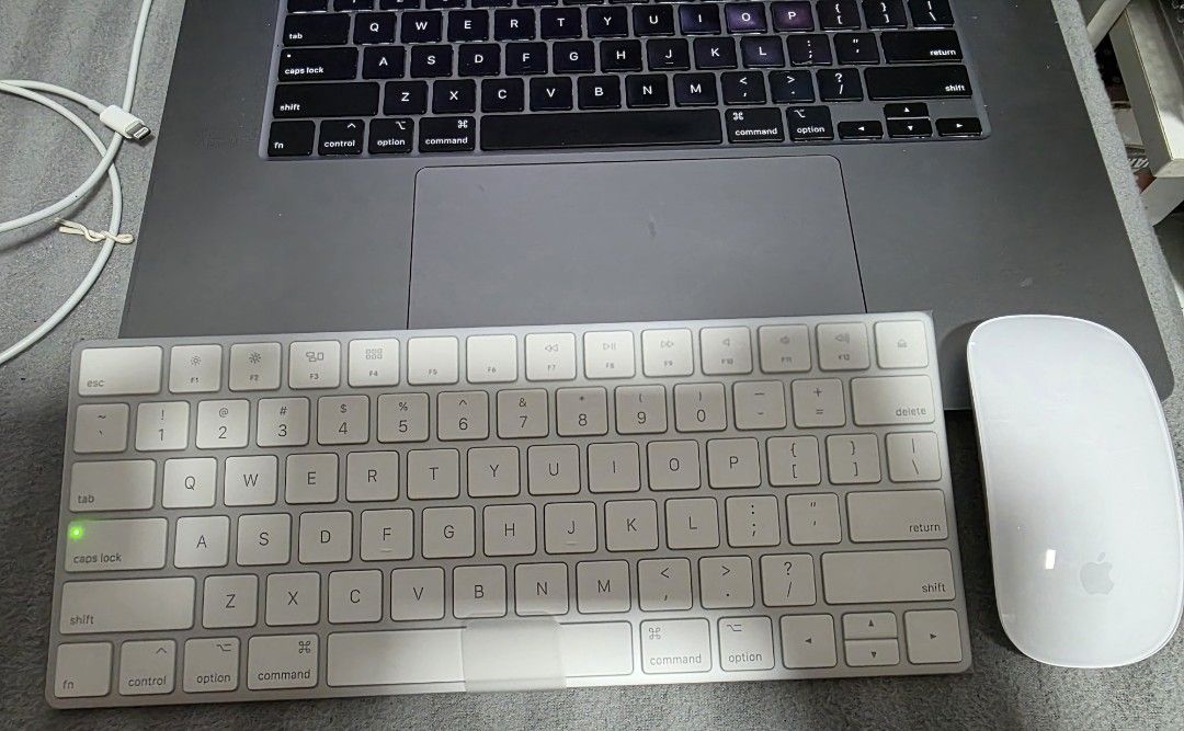 Apple Magic Keyboard and Mouse - White445053555296194561