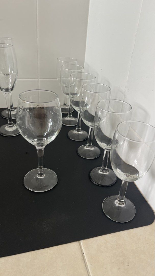 Assorted Glassware Set - Wine, Champagne, and Drinking Glasses444759385991424004