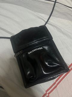 （分類：）位於 。 由 fafa_selling 提交（商品編號 1435958980，圖片 1）。簡介： 。