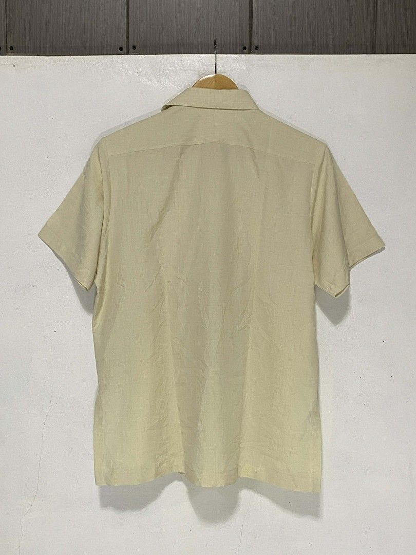 Barong Polo (Category: Tshirts & Polo Shirts ) located in General Natividad. Submitted by jaygo02 (Listing ID 1435952945, Image 2). Description: fits L-XL 22.5 x 28.5 Color rate: 9/10 Issue/s: None 📍Nueva Ecija 📌washed 📌color may vary due to lighting 📌shipping via jnt express.