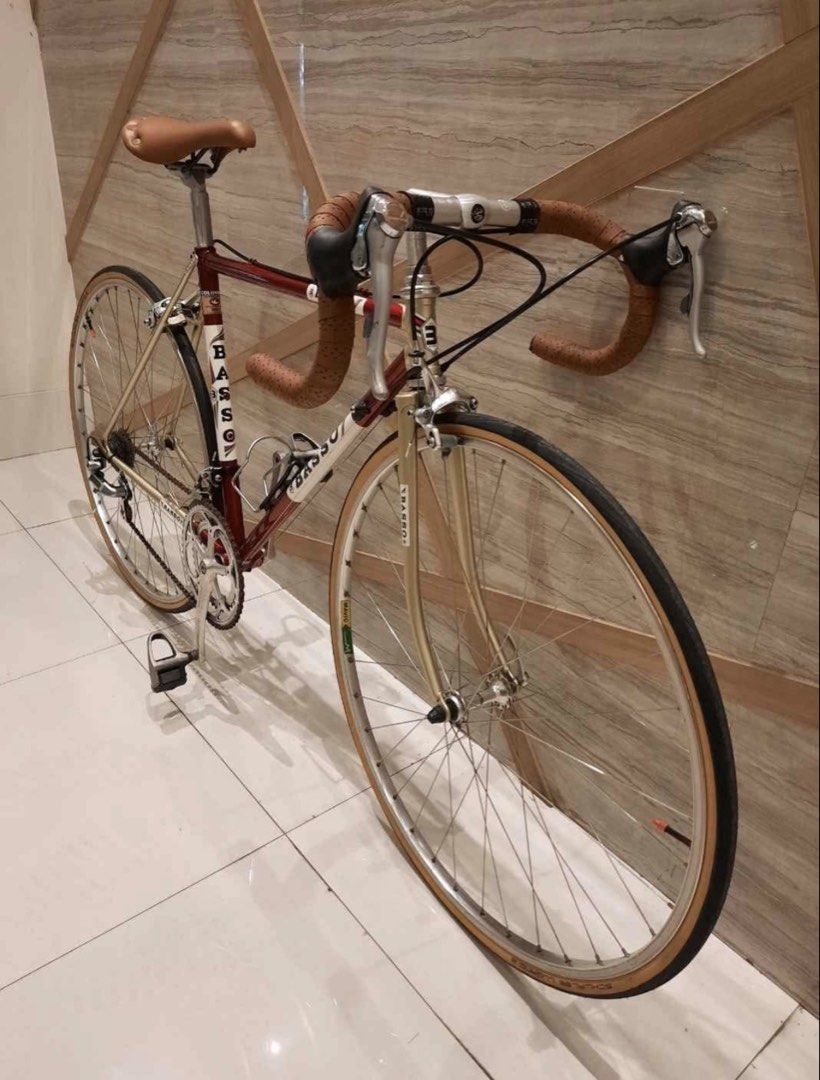 Basso Vintage Road Bike (Category: Bicycles) located in Pasig City. Submitted by xifyfinds (Listing ID 1436026741, Image 2). Description: Basso steel bike Durace groupset 8 speed 50 top tube.