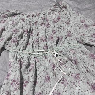 (Category: ) located in . Submitted by eladela.closet (Listing ID 1435964644, Image 1). Description: .