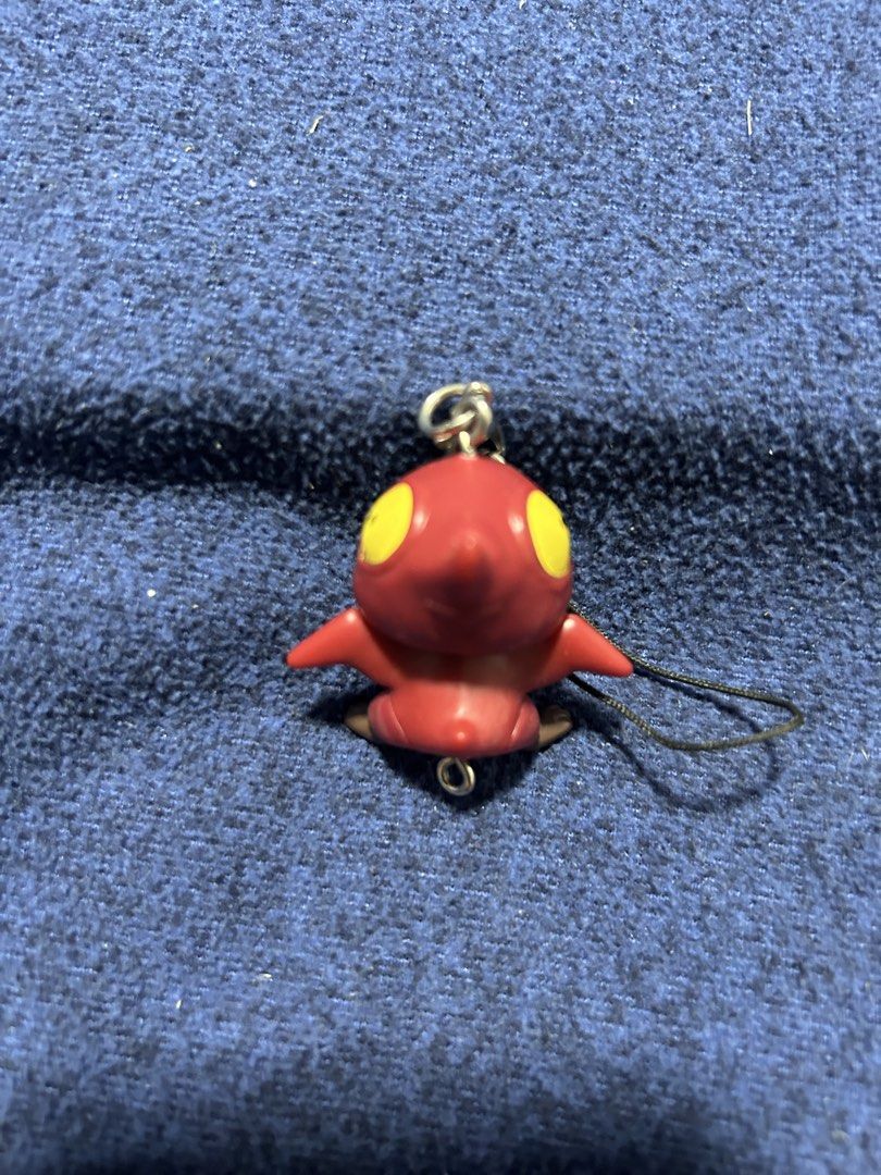 A1 Crayon Shin-chan Pteranodon mascot charm (Category: Character Goods) located in Angeles City. Submitted by zyeplustradings (Listing ID 1436095135, Image 2). Description: Crayon Shin-chan Pteranodon mascot specifically a “connectable” (tsunagaru) strap figure. This particular version features the character Shin-chan dressed in a Pteranodon dinosaur costume. .