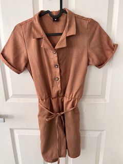 (Category: ) located in . Submitted by clothestodeclutter (Listing ID 1435919382, Image 1). Description: .