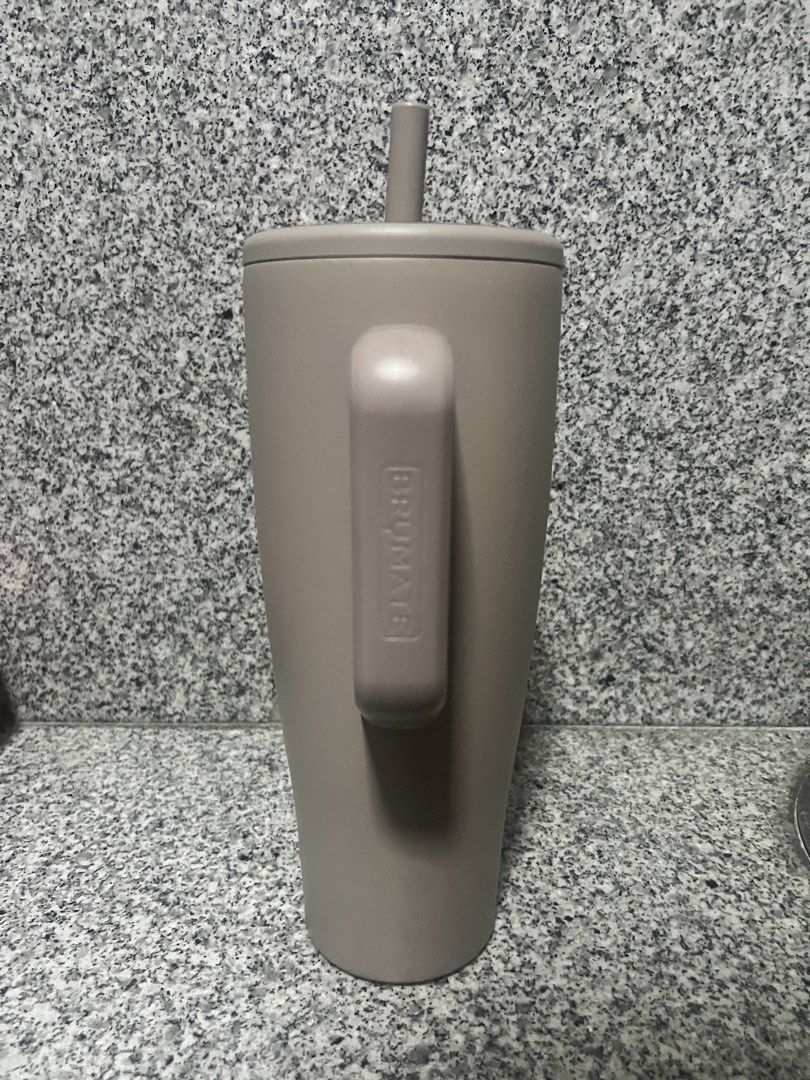 Brumate: 40oz, Mocha (Category: Water Bottles & Tumblers) located in Del Monte. Submitted by _querencia (Listing ID 1436091913, Image 3). Description: Rfs: changed tumbler to a smaller one.