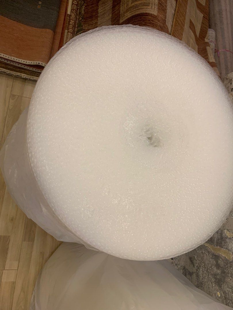 Bubbles wrap (Category: Everything Else) located in Singapore. Submitted by arabstreet (Listing ID 1436016180, Image 3). Description: Bubble wrap 20*300.