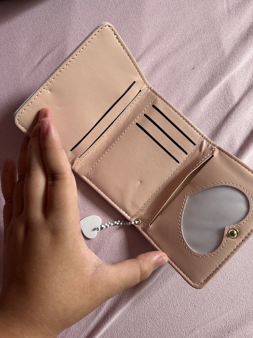 BUNDLE— Seagloca Wallets (Category: Wallets & Card holders) located in Taguig. Submitted by kleidybug (Listing ID 1435927038, Image 3). Description: - Seagloca Wallets - Decluttering the blue wallet and the red one is for me originally but its too chunky for my taste so it has never been used. - No damage on both but please manage your expectations as these came from the orange app but the seagloca wallet is really durable since I use a different