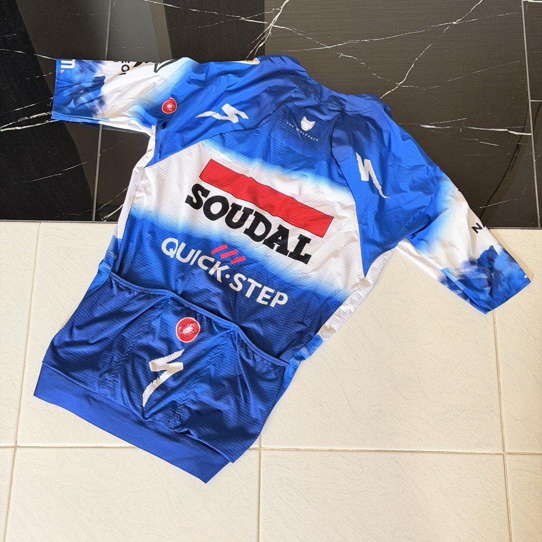 Castelli Specialized Soudal Quick-Step 2024 Cycling Jersey (Category: Activewear) located in Singapore. Submitted by mightymalts (Listing ID 1435934219, Image 2). Description: RFS: Clearing spares, too many jerseys. Authentic Castelli. Pair with the bibs for a better price. Short Sleeve Jersey by the official team equipment supplier with current team design. The lightweight material, highly functional panels and the cycle-specific fit offer best 