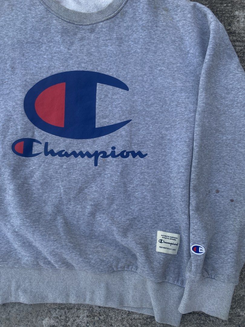 Champion Crewneck Sweatshirt (Category: Coats, Jackets and Outerwear) located in Cavite. Submitted by johnrey0315 (Listing ID 1435941351, Image 2). Description: 24.5 x 28 XL MINIMAL STAINS CR - 9 / 10 .