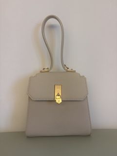 （分類：）位於 。 由 Steve_ 提交（商品編號 1435989913，圖片 1）。簡介： 。