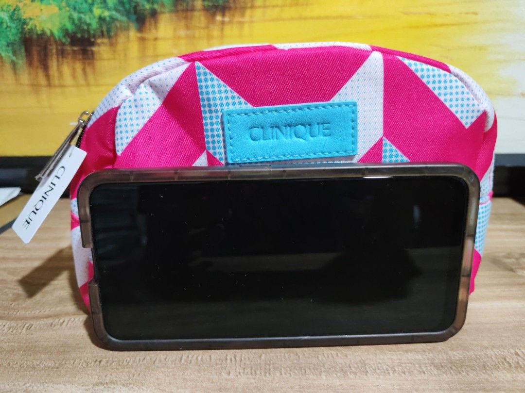 CLINIQUE Cosmetic Pouch (Category: Purses & Pouches) located in Marikina City. Submitted by myspace1971 (Listing ID 1436012683, Image 3). Description: 👉 PLEASE READ 💯% Guaranteed authentic STOCKS 2 🫱👉 On hand /AVAILABLE/AVAILABLE/AVAILABLE🫱unless marked SOLD LOCATION📍MARIKINA ✅ Pay first before shipping ✅ Payment via G cash ✅ SF courtesy of buyer 🚛LBC 🏍️Lalamove.