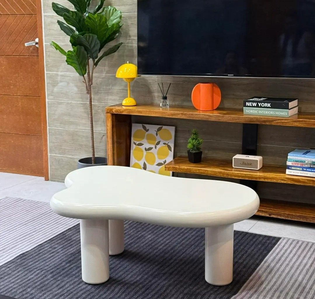 Cloud Center Coffee Table Furniture (Category: Tables & Sets) located in Valenzuela. Submitted by jhagonzales (Listing ID 1436011890, Image 2). Description: .