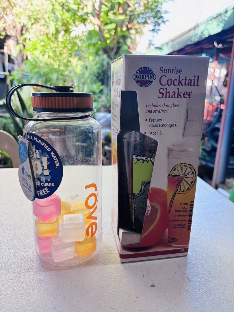 Cocktail shaker/ hydration bottle (Category: Water Bottles & Tumblers) located in Paranaque City. Submitted by luxemomma (Listing ID 1436096428, Image 1). Description: Unused items MOP: Gcash/BPI.