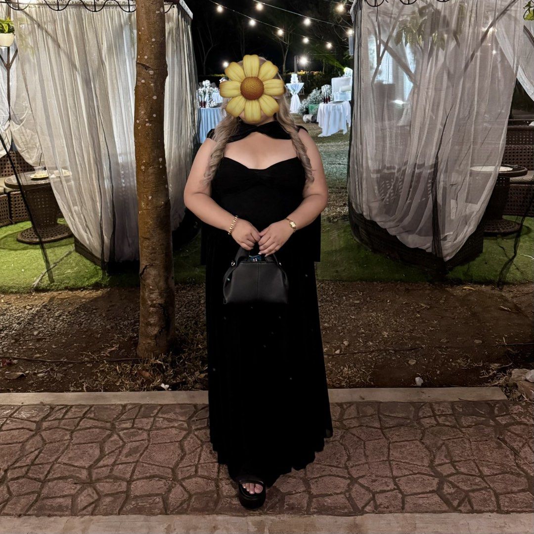 Cocosin Muse Mesh Halter Gown (Category: Evening dresses & gowns) located in Taguig. Submitted by bnplswmakeup (Listing ID 1436001600, Image 2). Description: Cocosin trending dress in Black Size Large Used once for a wedding I ordered it from pasabuy in Vietnam. - Black maxi dress with matching shawl - Sweetheart neckline - Spaghetti straps - Fitted bodice - Flowing skirt - Lightweight fabric - Perfect for formal events and special occasions MOP: