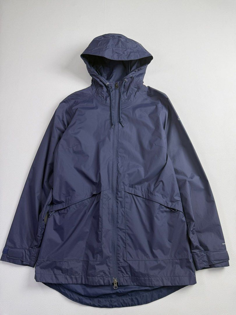COLUMBIA WOMENS PARKA RAIN JACKET (Category: Coats, Jackets and Outerwear) located in Guagua. Submitted by sweetboyy (Listing ID 1435978574, Image 1). Description: COLUMBIA WOMENS PARKA RAIN JACKET EXCELLENT CONDITION/ NO ISSUE SIZE MEDIUM ON TAG / DIMES L30 W21.