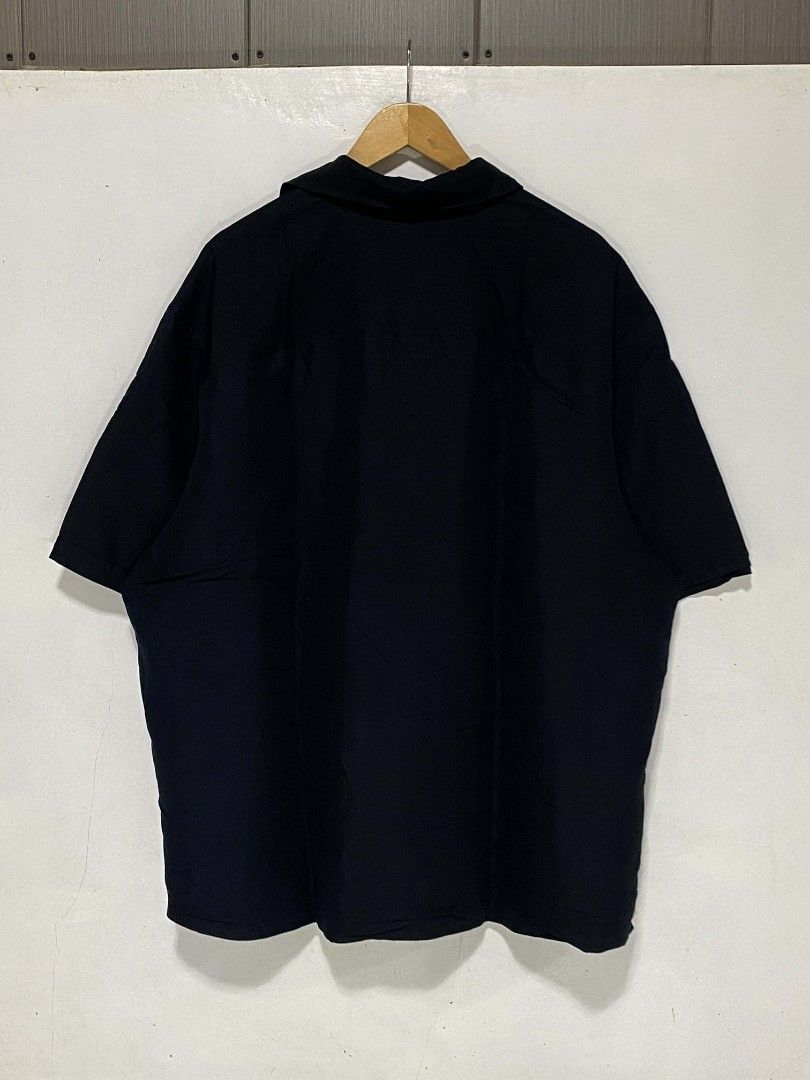Concepts Cuban Polo (Category: Tshirts & Polo Shirts ) located in General Natividad. Submitted by jaygo02 (Listing ID 1435927593, Image 2). Description: fits 4XL 29 x 31 Color rate: 9/10 Issue/s: None 📍Nueva Ecija 📌washed 📌color may vary due to lighting 📌shipping via jnt express.