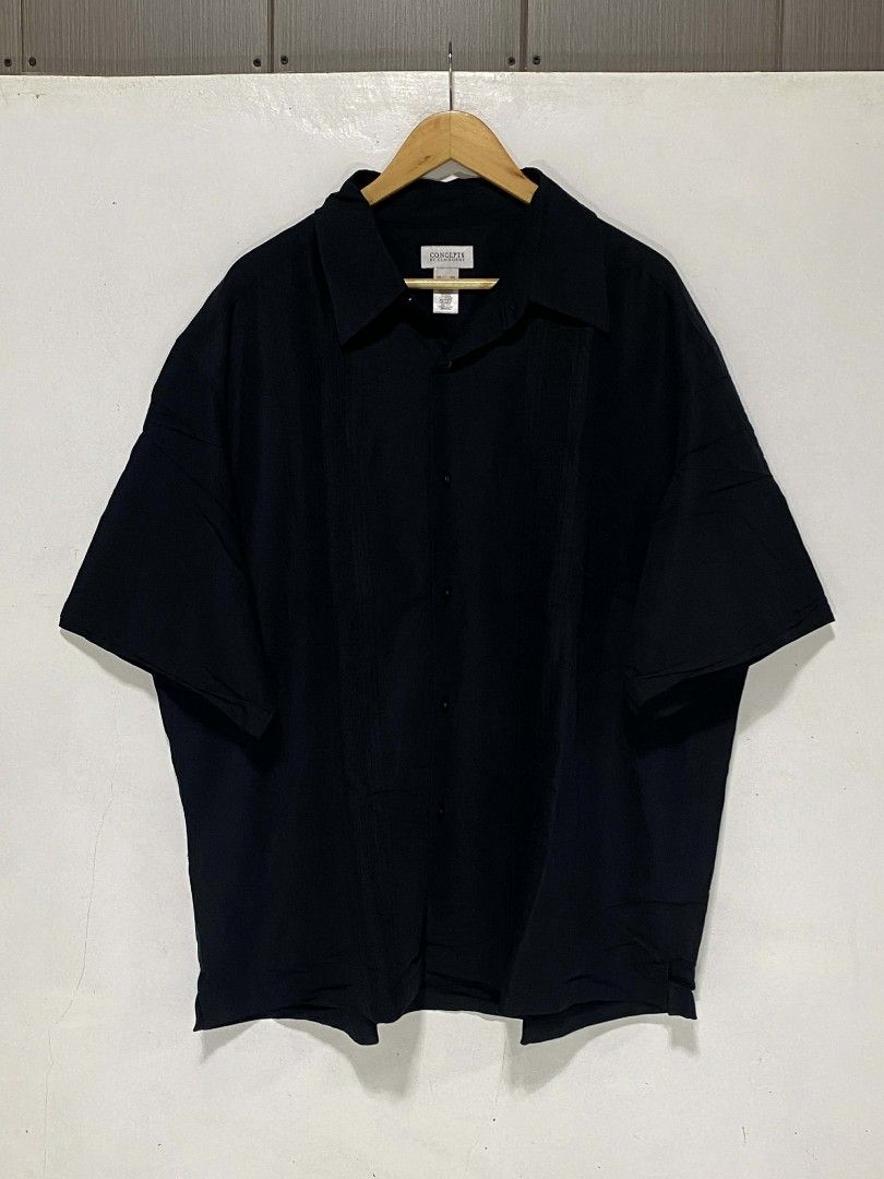 Concepts Cuban Polo (Category: Tshirts & Polo Shirts ) located in General Natividad. Submitted by jaygo02 (Listing ID 1435927593, Image 1). Description: fits 4XL 29 x 31 Color rate: 9/10 Issue/s: None 📍Nueva Ecija 📌washed 📌color may vary due to lighting 📌shipping via jnt express.