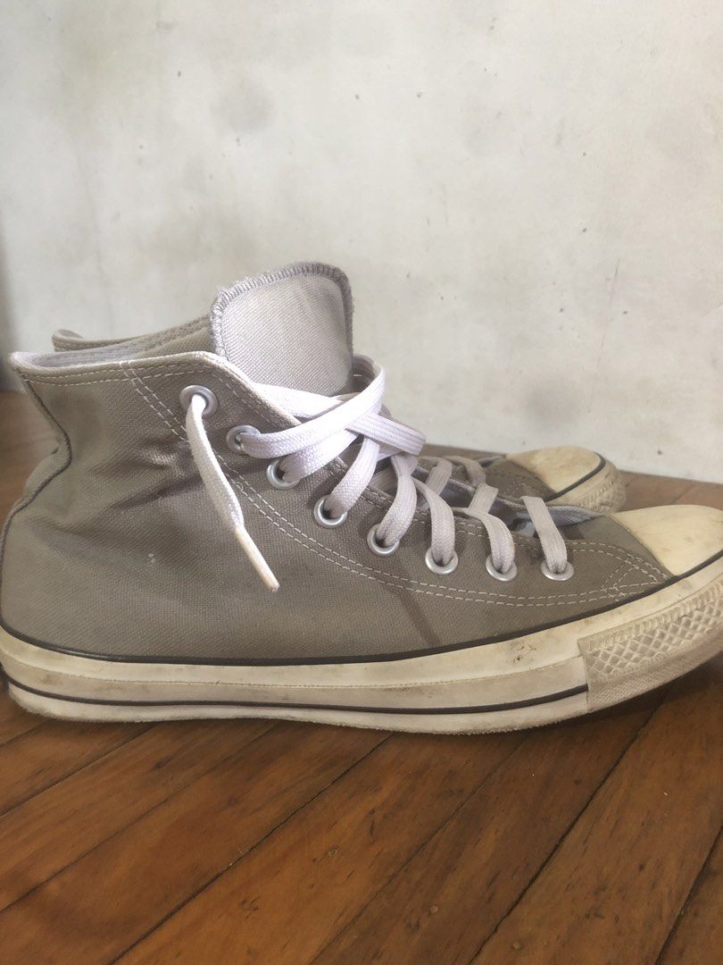 Converse Chuck Taylor All Star High Top Grey (Category: Sneakers) located in Caloocan City. Submitted by al.seiji (Listing ID 1435971570, Image 1). Description: Classic gray Converse Chuck Taylor All Star high-tops. Size US 8.5. Check last pics for issues. Pm for more details..