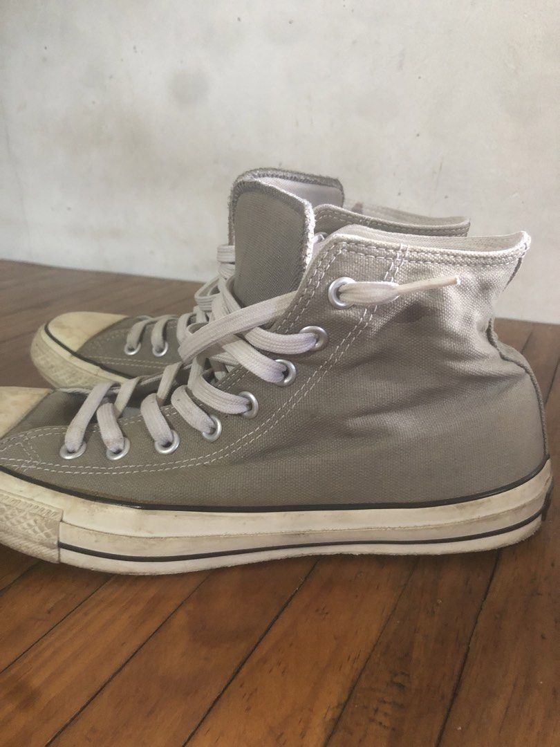 Converse Chuck Taylor All Star High Top Grey (Category: Sneakers) located in Caloocan City. Submitted by al.seiji (Listing ID 1435971570, Image 2). Description: Classic gray Converse Chuck Taylor All Star high-tops. Size US 8.5. Check last pics for issues. Pm for more details..