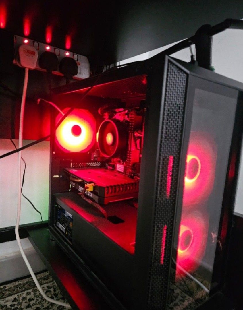 Custom Gaming PC445173988559441920