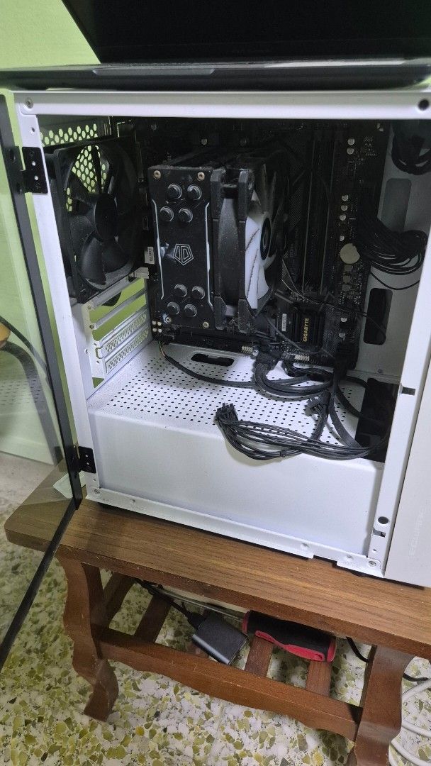 Custom pc445057097186693120