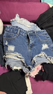 (Category: ) located in . Submitted by i8shopping (Listing ID 1436083804, Image 1). Description: .