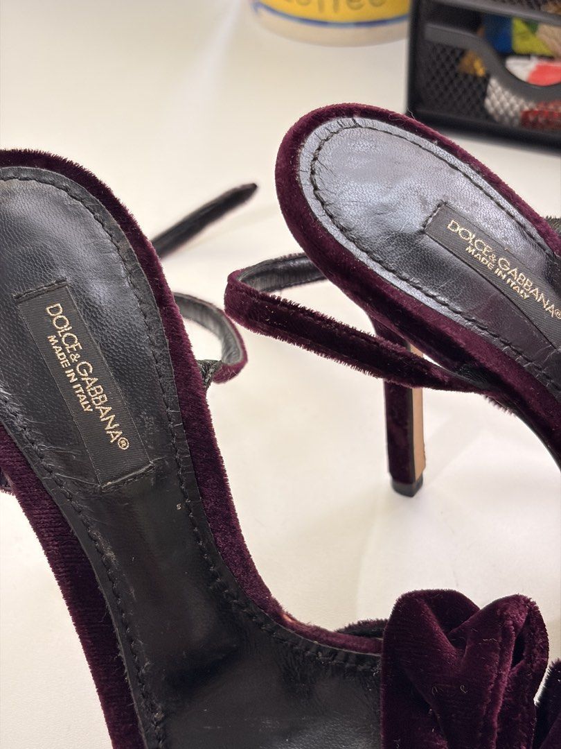 Dolce & Gabbana Velvet Bow Heels (Category: Heels) located in Calamba. Submitted by colashoe (Listing ID 1435997841, Image 3). Description: - Dolce & Gabbana heels - Rich burgundy velvet - Size 35 - Made in Italy - Delicate ankle strap - Statement bow detail - Ideal for special occasions.