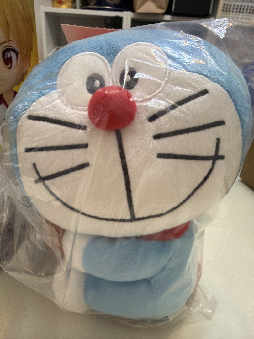Doraemon 公仔 （分類：絨毛玩具）位於 Hong Kong。 由 wy2021 提交（商品編號 1436043342，圖片 1）。簡介： 公仔包裝完整，適合6歲或以上的兒童。可愛的Doraemon造型，藍色身體配上紅鼻子，非常吸引人。適合收藏或送禮。。