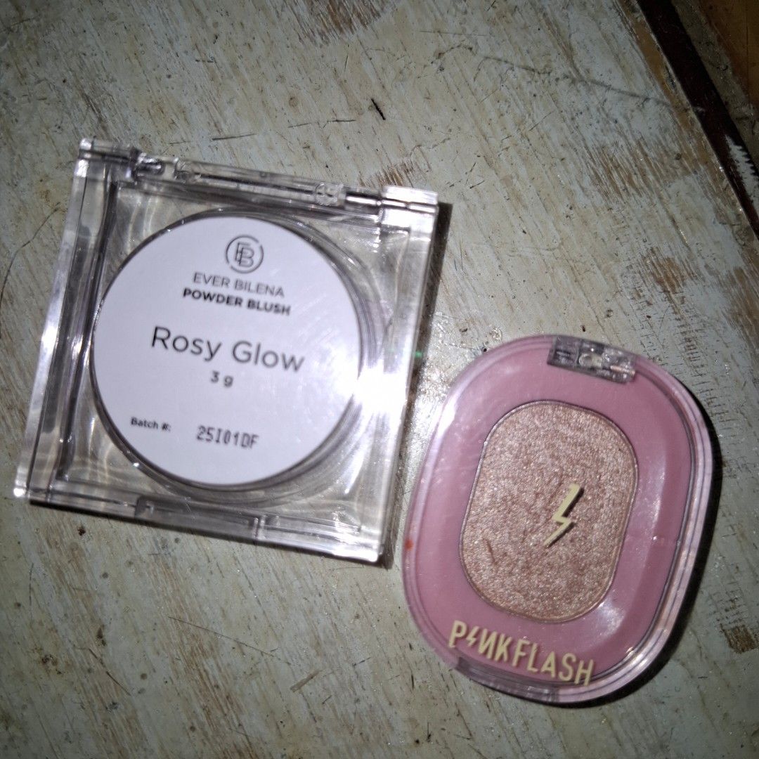 Ever Bilena Blush Rosy Glow Pinkflash Highlighter Makeup (Category: Makeup) located in Pasig City. Submitted by maeingo (Listing ID 1436089590, Image 2). Description: 💄EB Good as new, used only 2 to 3 times 💄 PF has container damage, not affecting 𐙚 Loc: Pasig City 𐙚 MOP: cashg 𐙚 MOD: J&T, Lalamove.