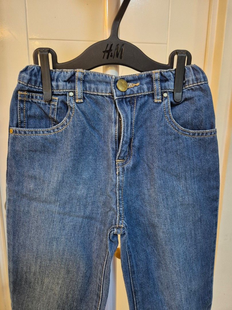 Gingersnaps Jeans for Kids Size 6 (Category: Babies & Kids Fashion) located in Bacoor. Submitted by amdeocampo (Listing ID 1435919963, Image 2). Description: - Gingersnaps kids' jeans - Size: 6 - Classic denim design - Button and zipper closure - Two front pockets - Comfortable fit Pre-loved items, please manage your expectations. There may be slight discoloration due to washing and/or lint..