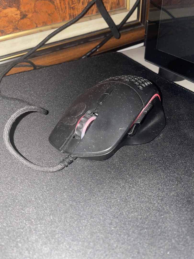 Glorious Model I Gaming Mouse (With Box) – Like New, Cheap! (Category: Mouse & Mousepads) located in Marikina City. Submitted by skootersells (Listing ID 1435949883, Image 1). Description: Glorious Model I Gaming Mouse (With Box) – Like New, Cheap! Price: ₱1,200 (Negotiable / Rush Sale) Description (Bio): Selling my Glorious Model I gaming mouse in excellent condition. * Complete with original box * Smooth performance, no issues * Lightweight and