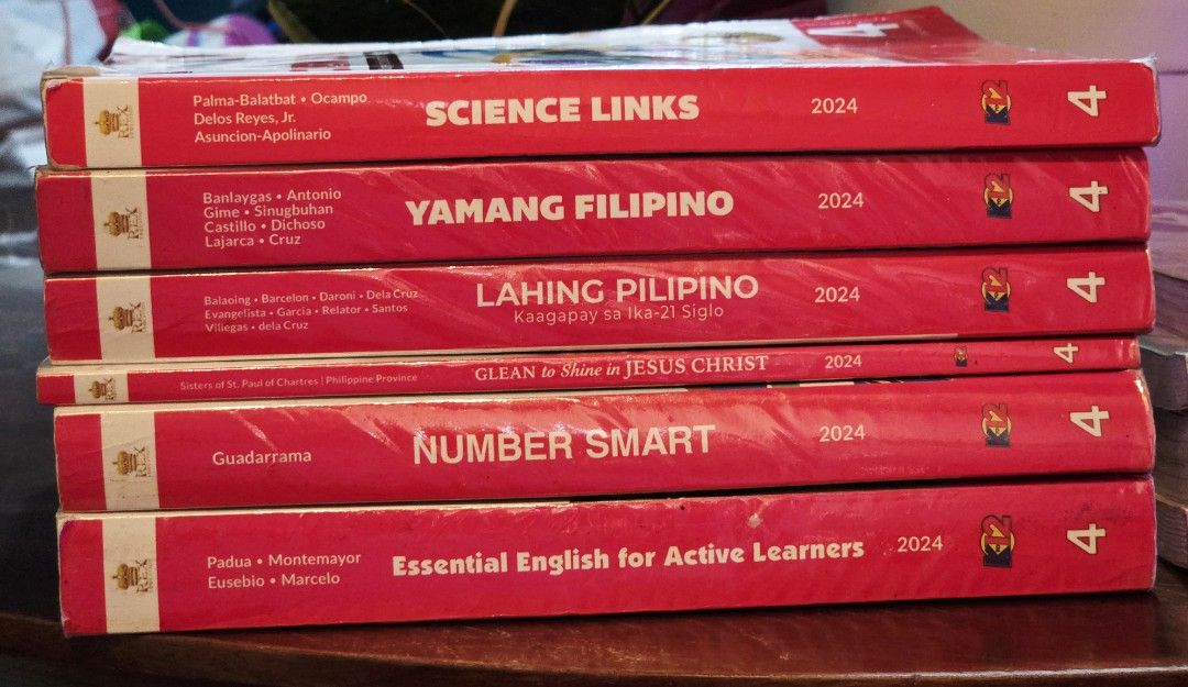 Grade 4 Textbooks (Category: Textbooks) located in Pasig City. Submitted by mrs.ben (Listing ID 1436009643, Image 1). Description: Php 300.00/per book - Grade 4 learning materials - Includes Science Links, Yamang Filipino, Lahing Pilipino, Number Smart, Essential English for Active Learners, Wikang Filipino Sa Mabisang Komunikasyon, Real-Life Science, and Expeditions in MAPEH ‼️All books are in used, excellent condition. Please manage your expect