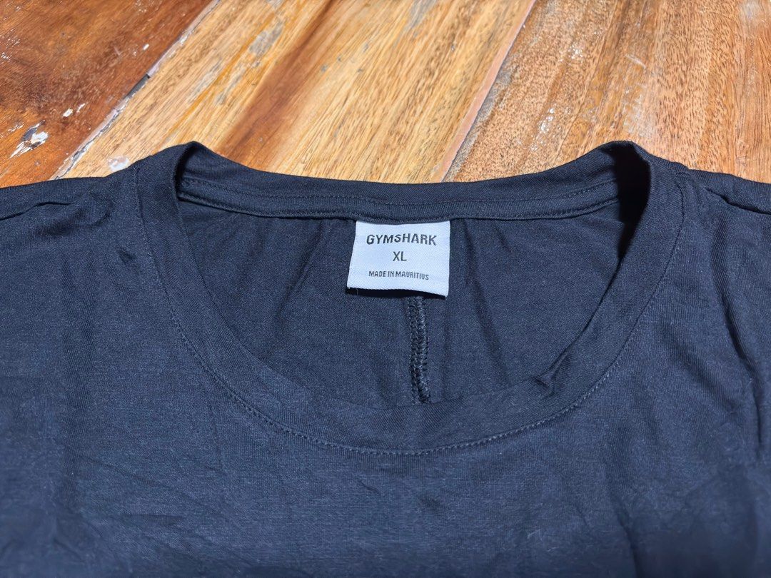 Gymshark baggy/loose blouse (Category: Blouses) located in Cagayan de Oro. Submitted by kirkwax_4 (Listing ID 1436014495, Image 2). Description: Gymshark baggy/loose style blouse XL (23.5x27) loose style Like new No issue 480 freeship.