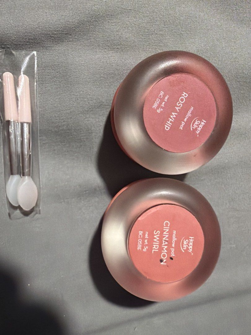 Preloved Happy Skin Mellow Pot Blush (Category: Makeup) located in Manila. Submitted by shaishai___ (Listing ID 1435952594, Image 2). Description: - Happy Skin Mellow Pot Blushes - Shades: Rosy Whip & Cinnamon Swirl -Used it for 10x for the both of them -Bought it sa physical stall 550 each -Can be bought as set for 750 or separately for 400 RFS: Hindi talaga sya bagay sakin. No longer reaching for it .