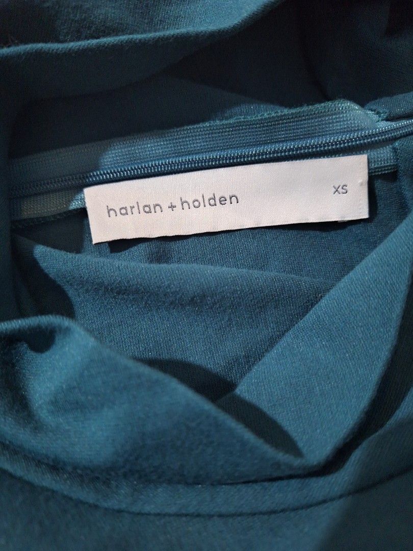 Harlan and Holden Blouse (Category: Longsleeves) located in Paranaque City. Submitted by simplified_closetspace (Listing ID 1435937798, Image 3). Description: - Length: 26 inches - XS but also fits medium. #HarlanAndHolden #Harlan&Holden #Blouse #Top.