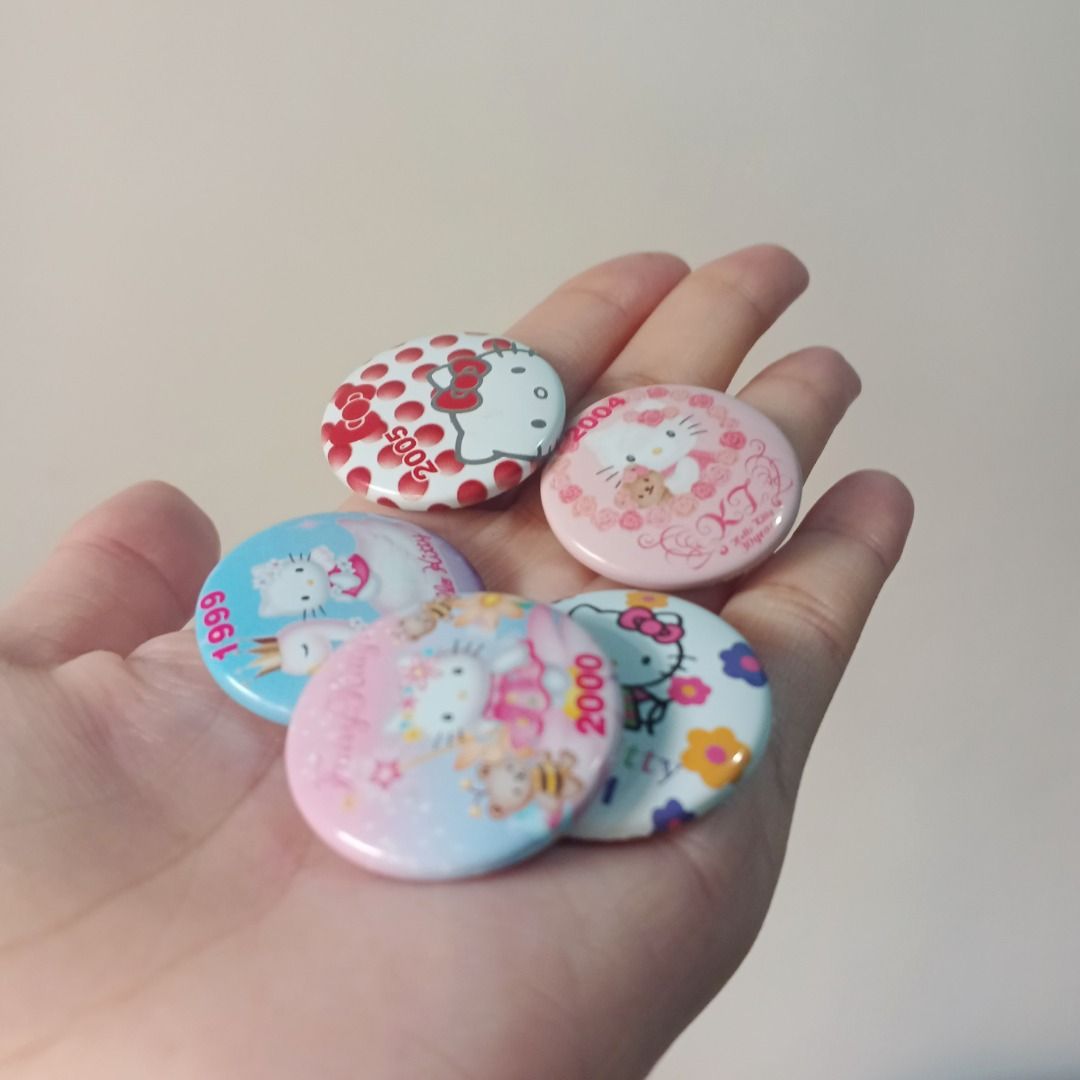 Hello Kitty Vintage Pins (Category: Vintage Collectibles) located in Noveleta. Submitted by forgetti00 (Listing ID 1435920982, Image 1). Description: .