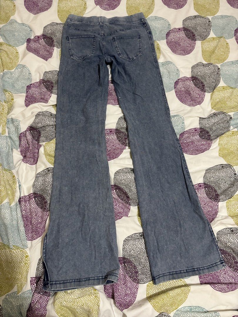 HNM Blue Flare jeggings (Category: Jeans) located in Manila. Submitted by loopy99999 (Listing ID 1436053382, Image 3). Description: - Blue flare jeans - Comfortable elastic waistband - Two back pockets - Washed denim look - Split hem detail - Perfect for a casual, stylish look.