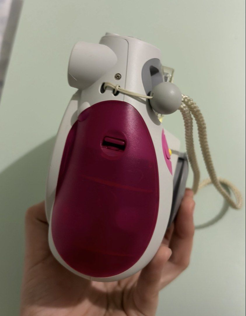 INSTAX MINI 7s (Category: Cameras) located in Paranaque City. Submitted by peejaaaykat (Listing ID 1436084105, Image 1). Description: Money will be use for medical use.