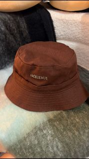 (Category: ) located in . Submitted by arian_closet (Listing ID 1436026918, Image 1). Description: .