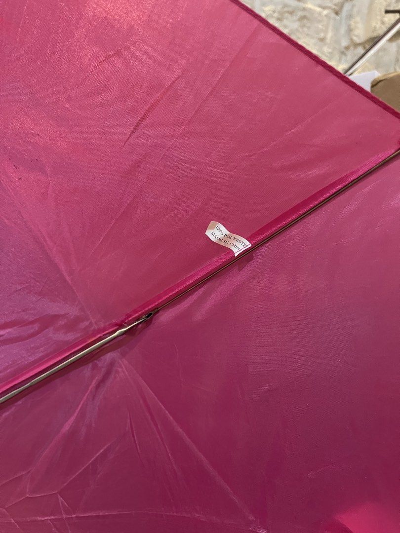 Japan Sourced umbrella (Category: Umbrellas) located in San Fernando. Submitted by japansurpluselyu (Listing ID 1436084523, Image 3). Description: .