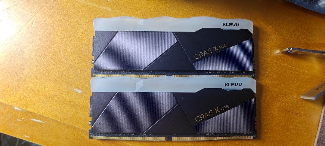 KLEVV CRAS X RGB 32GB 3600mhz DDR4 RAM (2x16gb)