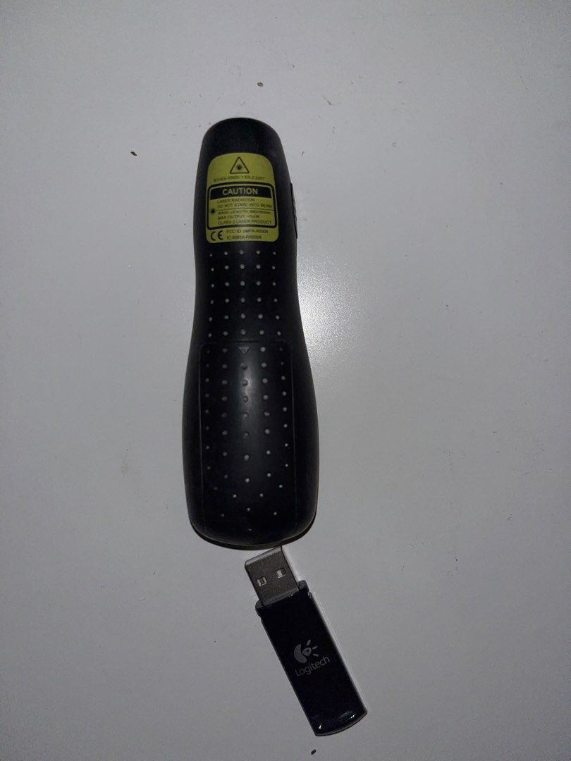 Logitech R400 Wireless Presentation Remote445184476248156161