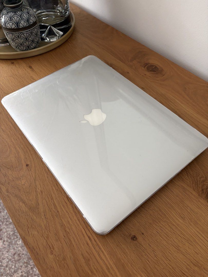 MacBook Air 13-inch (Mid 2012)444671329222021124
