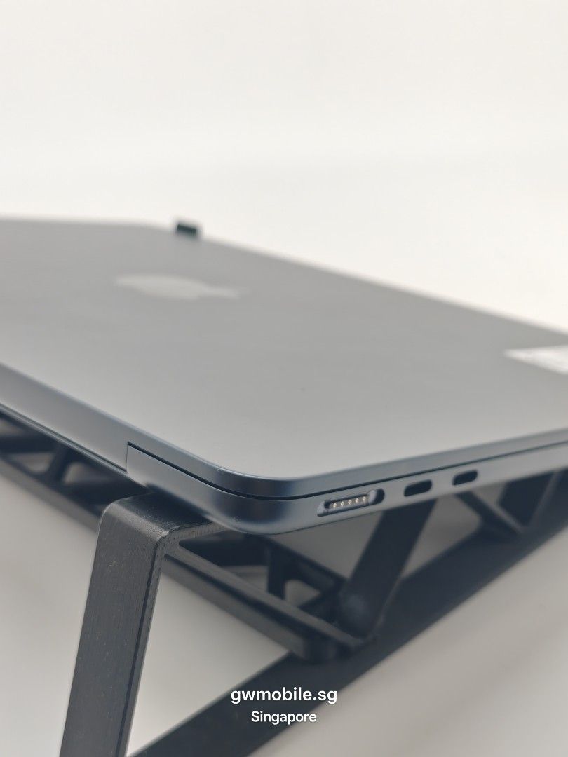 MacBook Air M3 8/256GB 13 inch 50659444787441911746568
