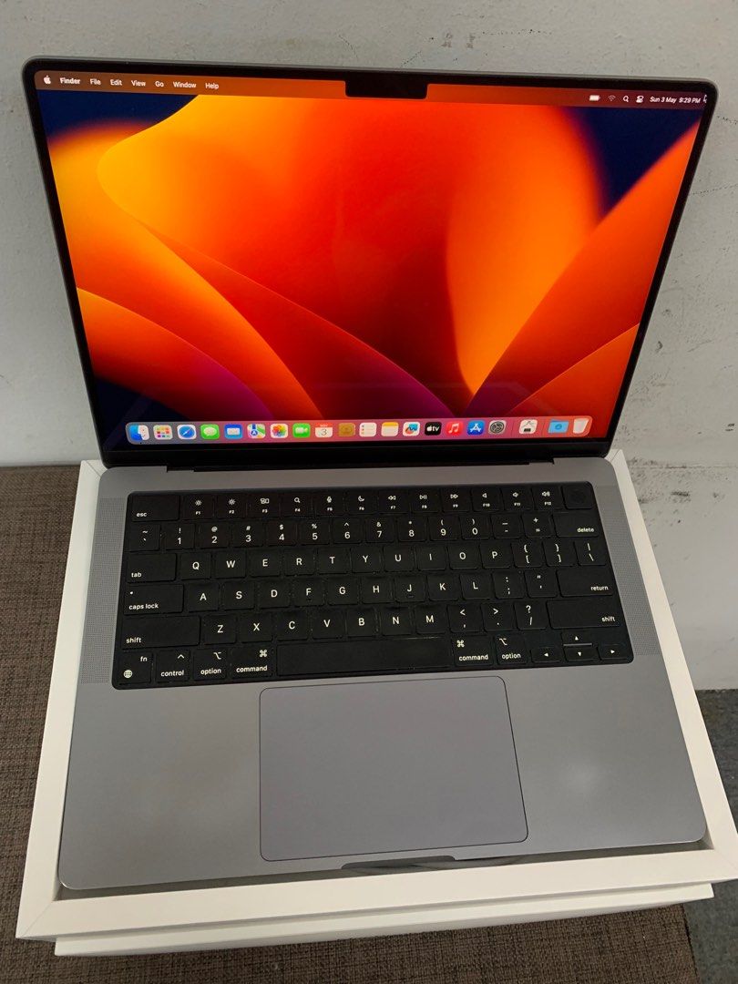 MacBook Pro 14 inch M1 Max  32gb 1tb