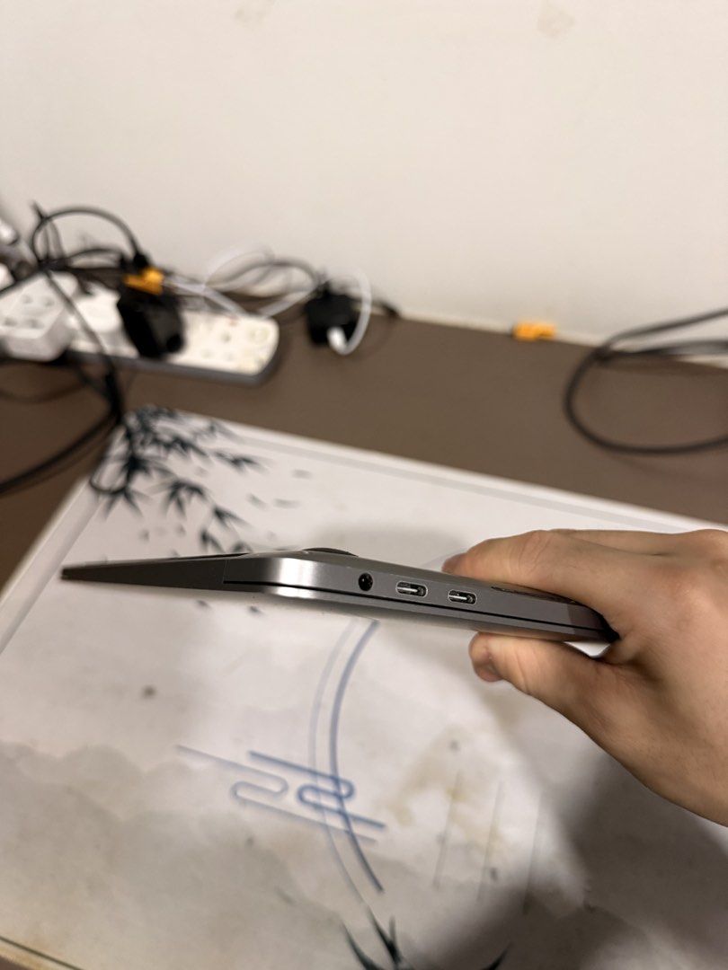 Macbook Pro 2020 16/512GB445171363952742405